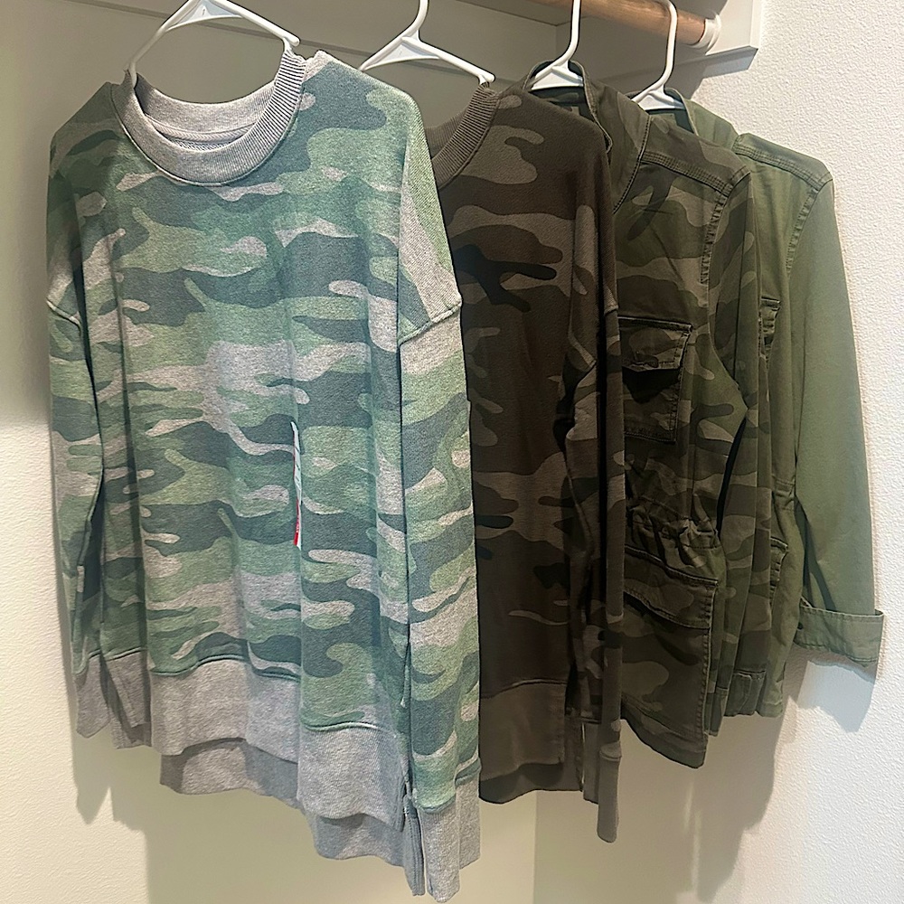 4 Piece Time and Tru Lot, Size Small